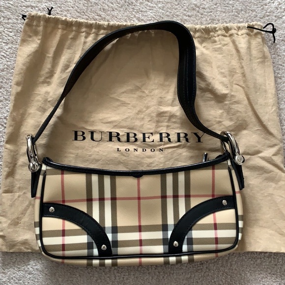 Burberry Handbags - Almost New Burberry Purse T-04-02